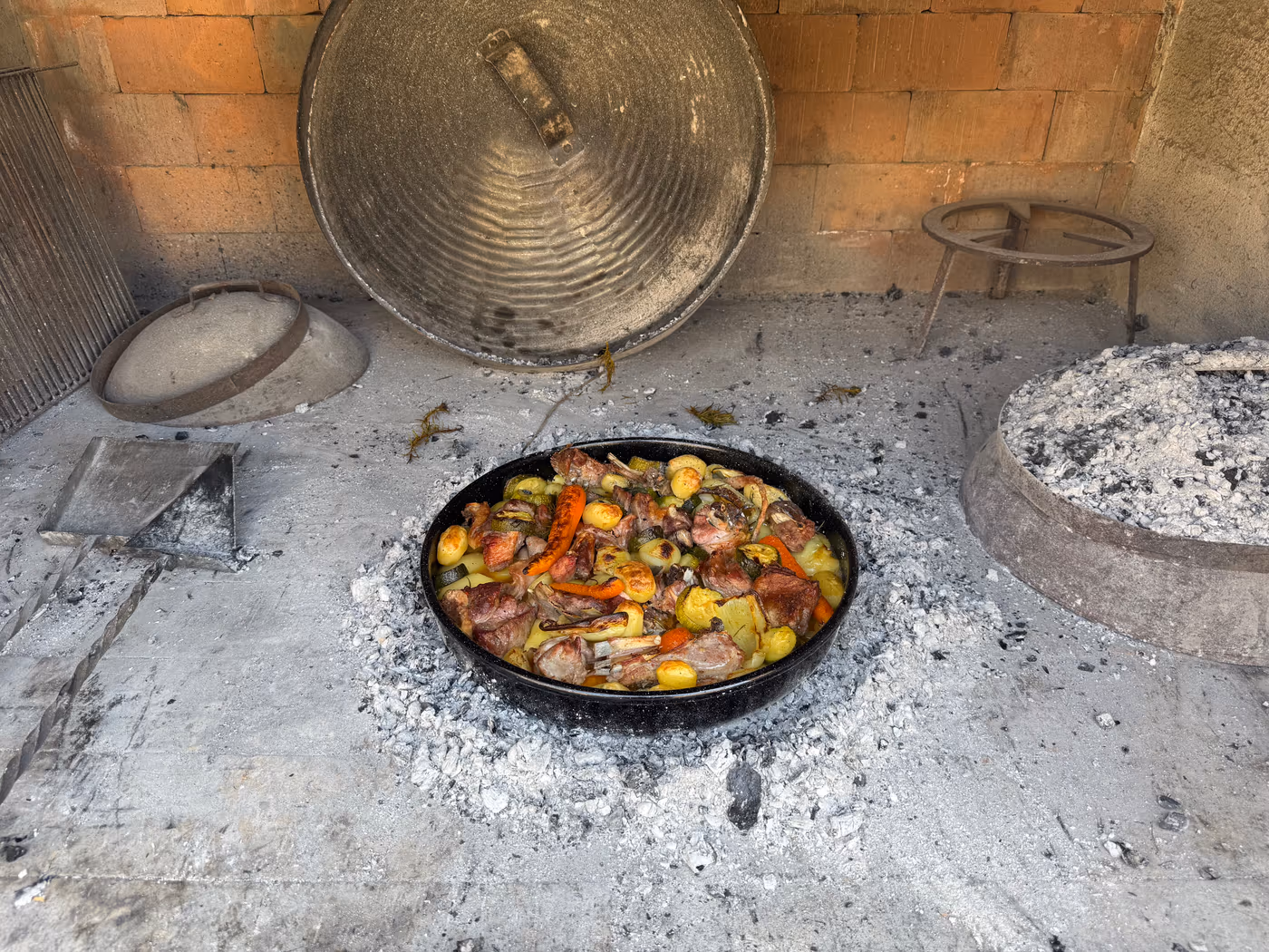 Breakfast and lunch at the rafting base in Podgrađe